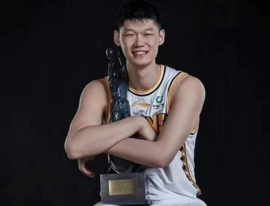 24-25赛季贡献榜出炉！胡金秋断崖领先，杨瀚森优势显著，孙铭徽位列第三！