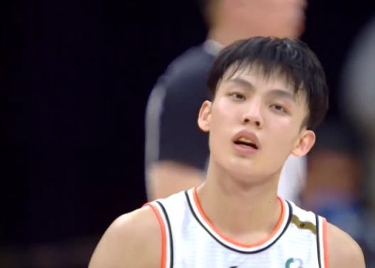 徐杰感恩职业生涯中最重要的那个人，不是杜锋