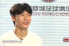 胡荷韬：与所有大学生一样，对大学生活充满幻想，包括海底捞6.9折
