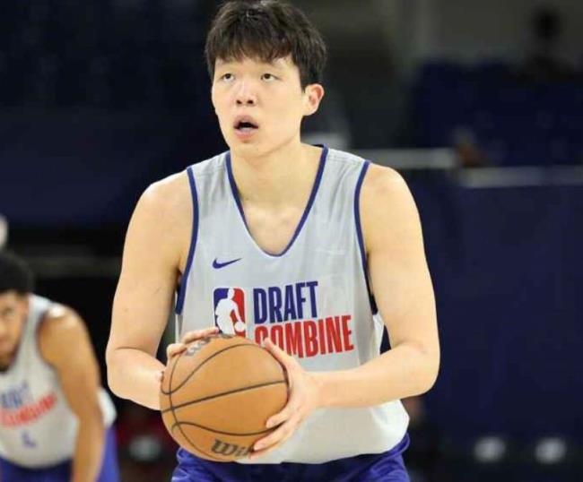 雅虎更新NBA模拟选秀榜 杨瀚森被猛龙选中位列第39顺位