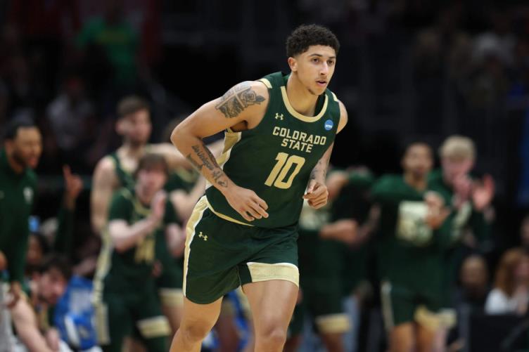 NBA新秀尼克-克利福德大学表现亮眼