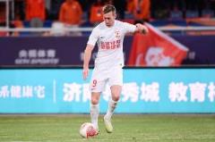 贝里奇代表中国俱乐部各项赛事出战100场，伤退加输球遗憾告别