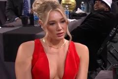 法克的博伊尔斯女友Kitts红衣性感身材引关注