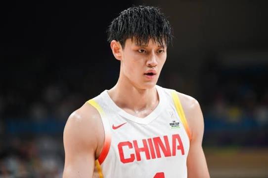 美记爆料曾凡博与篮网签约训练营合同，工作室迅速辟谣