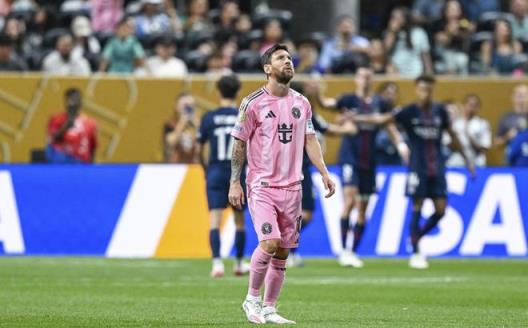 梅西憾吞第三场惨案，大巴黎4-0淘汰拜仁晋级四强