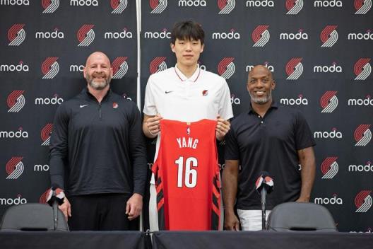 杨瀚森坦言表现不足，卢普斯却点赞：哪里做得很好？