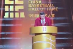 刘玉栋调侃巩晓彬：酒量也不太行，送上祝福