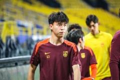 韩乔生点评黄政宇单后腰表现，王钰栋表现值得肯定