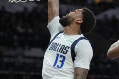 马绍尔上半场15中13砍28分 带残阵力战尼克斯