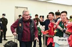 国足助教陈涛：比赛开场应主动出击，5分钟便察觉对手在收缩进攻