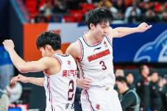 广东VS吉林大名单：徐杰胡明轩姜伟泽领衔 吉伦沃特缺席