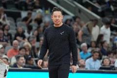 客场不敌骑士，米奇-约翰逊点赞球队斗志韧性表现
