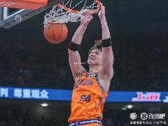 薛思佳透露王哲林今晚将对阵新疆队复出