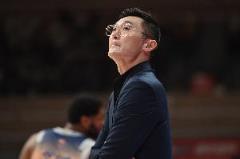 刘炜：赢15个篮板不易，愿两队远离伤病，回上海比赛不论胜负