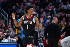 阿门半场高效表现：10投7中砍下14分7板7助2断 正负值+23