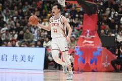 双枪火力全开！吴前与陆文博合砍30分，三分15中7展现出色状态