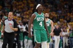 霍勒迪：比尔是顶级得分手，我们不是同类球员，为什么要把我扯进来？