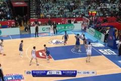 宣布参加NBA选秀！杨瀚森在比赛中直接站帽余嘉豪，这静态天赋太强了