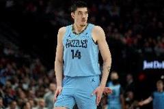 扎克-埃迪高效表现：9投7中砍下15分11板1助3帽