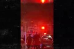 波波维奇在餐馆突然晕倒 被担架抬上救护车