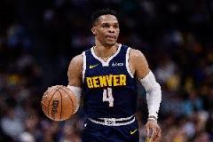 命中大心脏关键三分后又玩抽象！网友：成也威少 败也威少