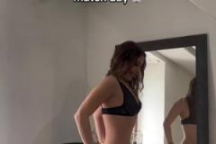 国米女球迷穿搭日常，球衣只穿一半才好看？