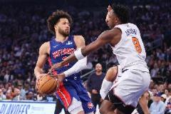 杨毅：NBA现在是按需给哨，谁落后就帮谁，领先就挨打