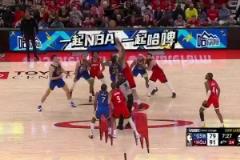 格林打格林啦！杰伦-格林肘击追梦，后者在地上躺了好久
