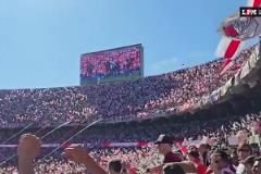 火爆！超8万人观战河床2-1博卡青年