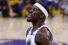 巴特勒带伤出战全场砍下27+5+6，关键篮板球决定胜负