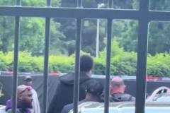 末节被打2+1 雄鹿主帅老里弗斯愁眉苦脸在场边脸都黑了