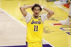 戈贝尔27分21板！雷迪克坚持不让海斯上场，戈贝尔状态如何？