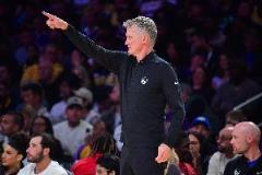 科尔：破解联防需不断转移球 我们有不错出手机会