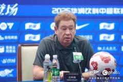 斯卢茨基：密集赛程给球员带来巨大身体压力，特谢拉或成积极因素