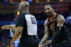 JR：曾是场均18分第六人，效力骑士时是3D核心