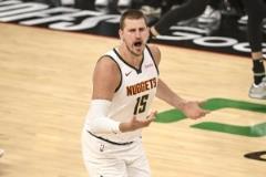 约基奇首节表现低迷 只得5分遭2次犯规