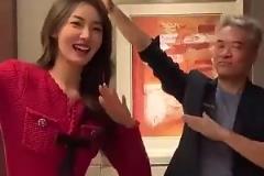 段暄今天更新社媒了！昔日穿短裤和红衣美女跳舞