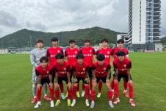 亚泰U21队主帅阎峰、门将教练秦潇完成救火任务后返回珠海