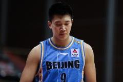 首节两队合计18次犯规 北京10次广厦8次上强度