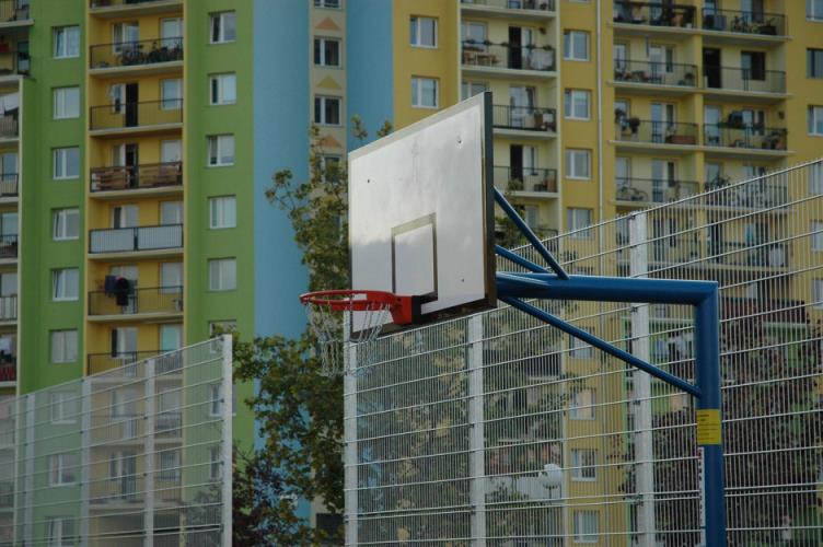 杨瀚森亮相联合试训营，2米18+八块腹肌引关注，NBA选秀前景看好
