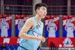 段昂君季前赛左手舟骨骨折今日手术治疗