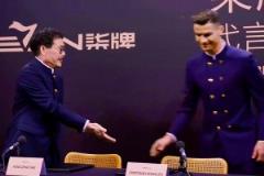 C罗这穿的是中山装！？这种新中式衣服是真好看啊