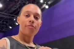 格里娜的声音，这完全就是个男人啊