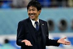 今日趣图：登贝莱捧金球 亚马尔揽三冠 姆巴佩仰天长叹...