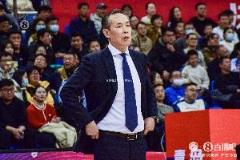 CBA科尔北京上半场12人名单全进轮换 11人得分上账