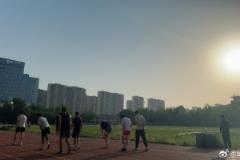 邱彪发布山东队晨练照：520从心开始，携手共进成才之路