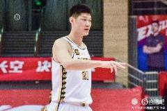 麦穗丰：胡金秋用坚持与坚持赢得这个总冠军