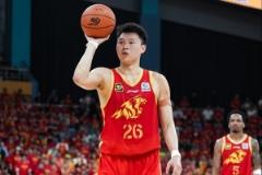 硬汉出战！吴骁带伤作战22分钟贡献2分6板正负值+12