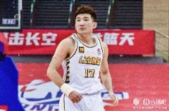 孙铭徽首节表现低迷 被全场狂嘘