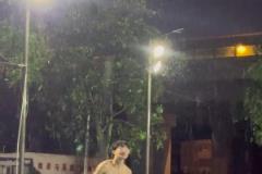 这场地，这天气，这急停，应该是不费鞋，但还是有可能终结脚踝